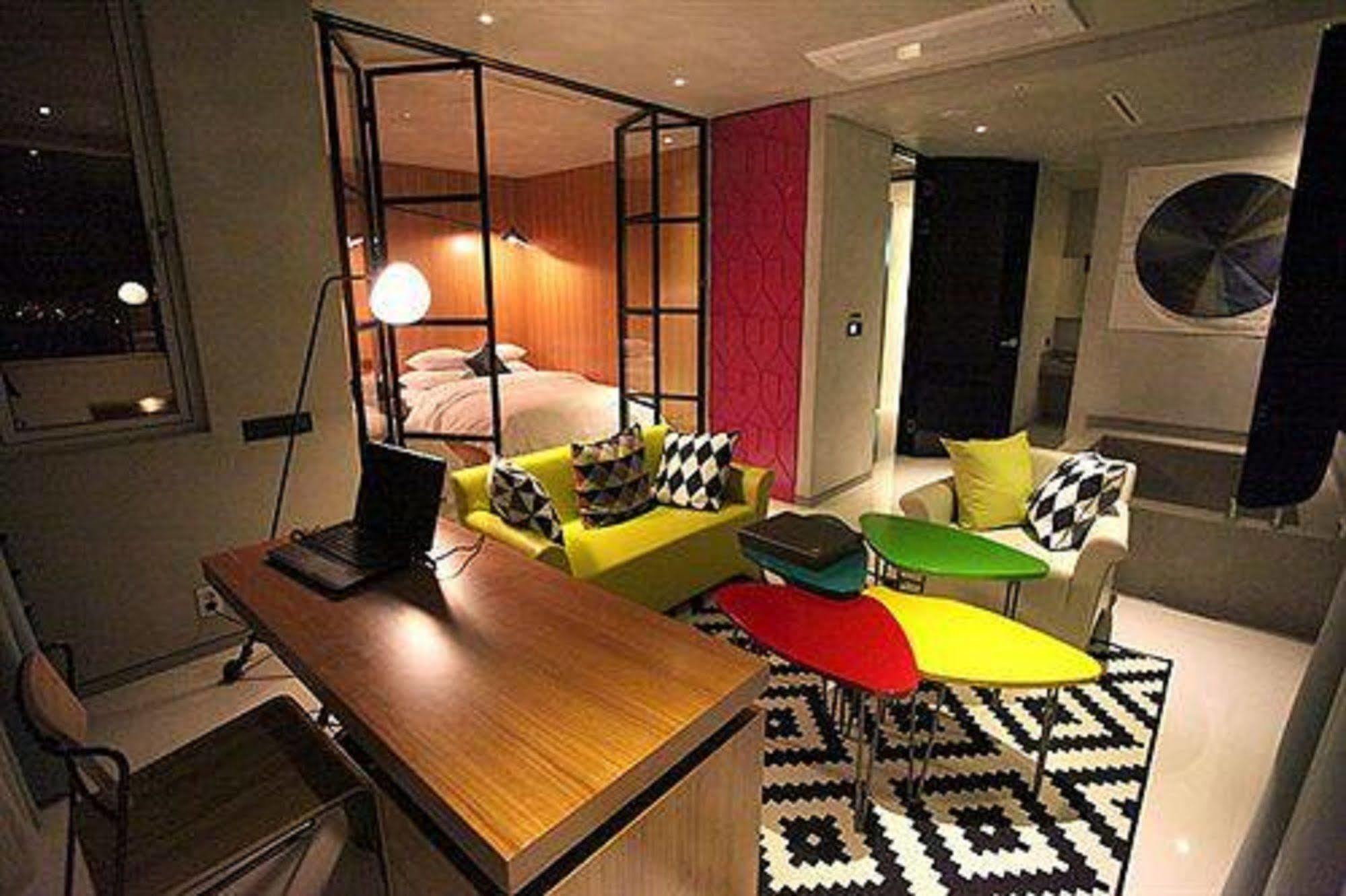 Hotel The Designers Hongdae Seoel Buitenkant foto